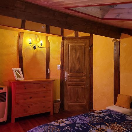 - - - - -Les Colombages - - - - Chambre D'Hotes-Gite- Classement Gite 3 Etoiles Mirepoix  Luaran gambar