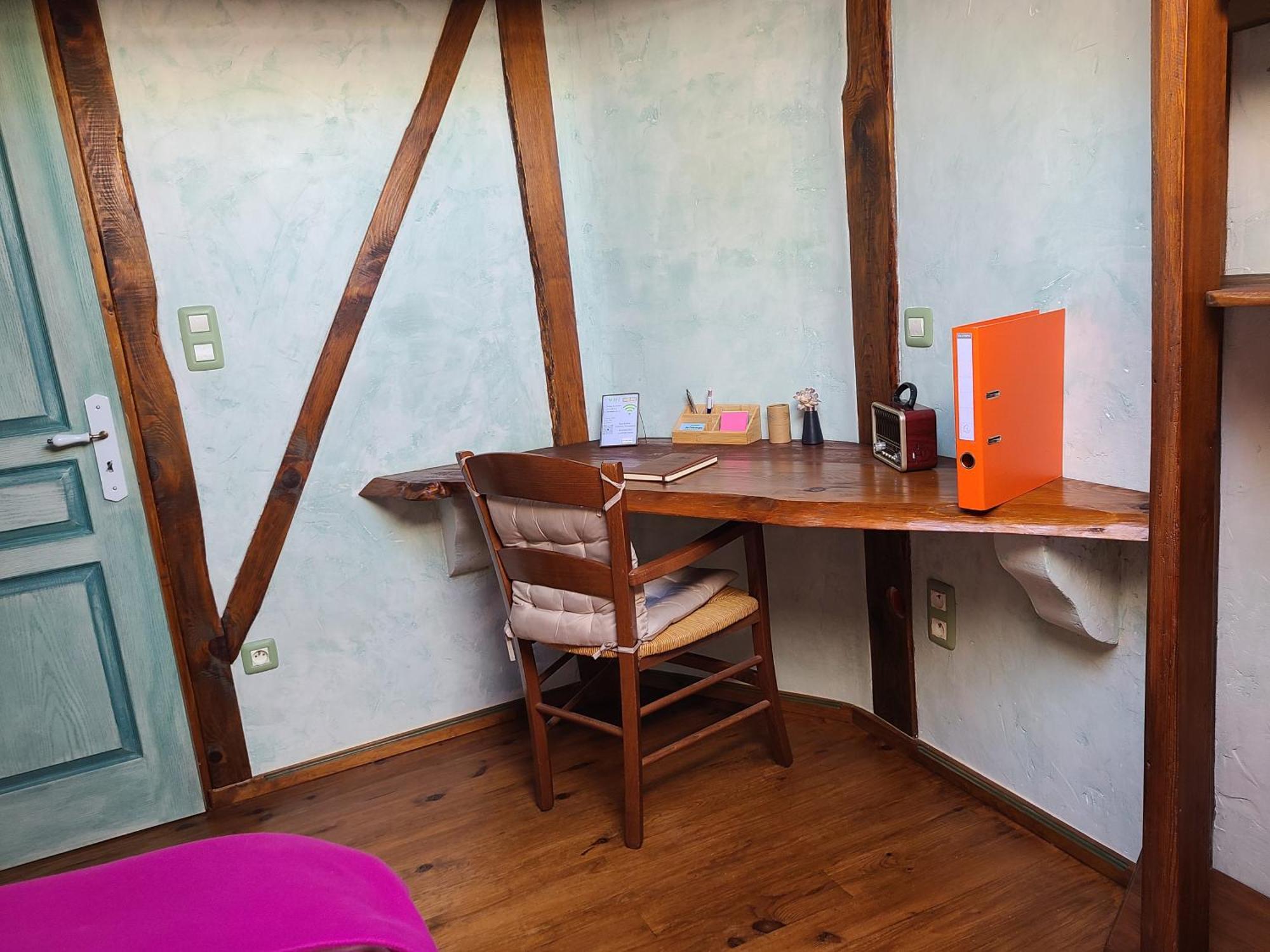 - - - - -Les Colombages - - - - Chambre D'Hotes-Gite- Classement Gite 3 Etoiles Mirepoix  Luaran gambar